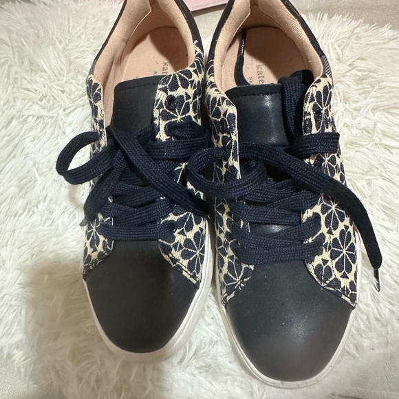 Kate Spade - Picture 2 of 6